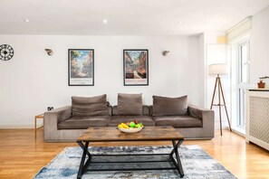 TV connectée, jeux vidéo, espaces bureaux