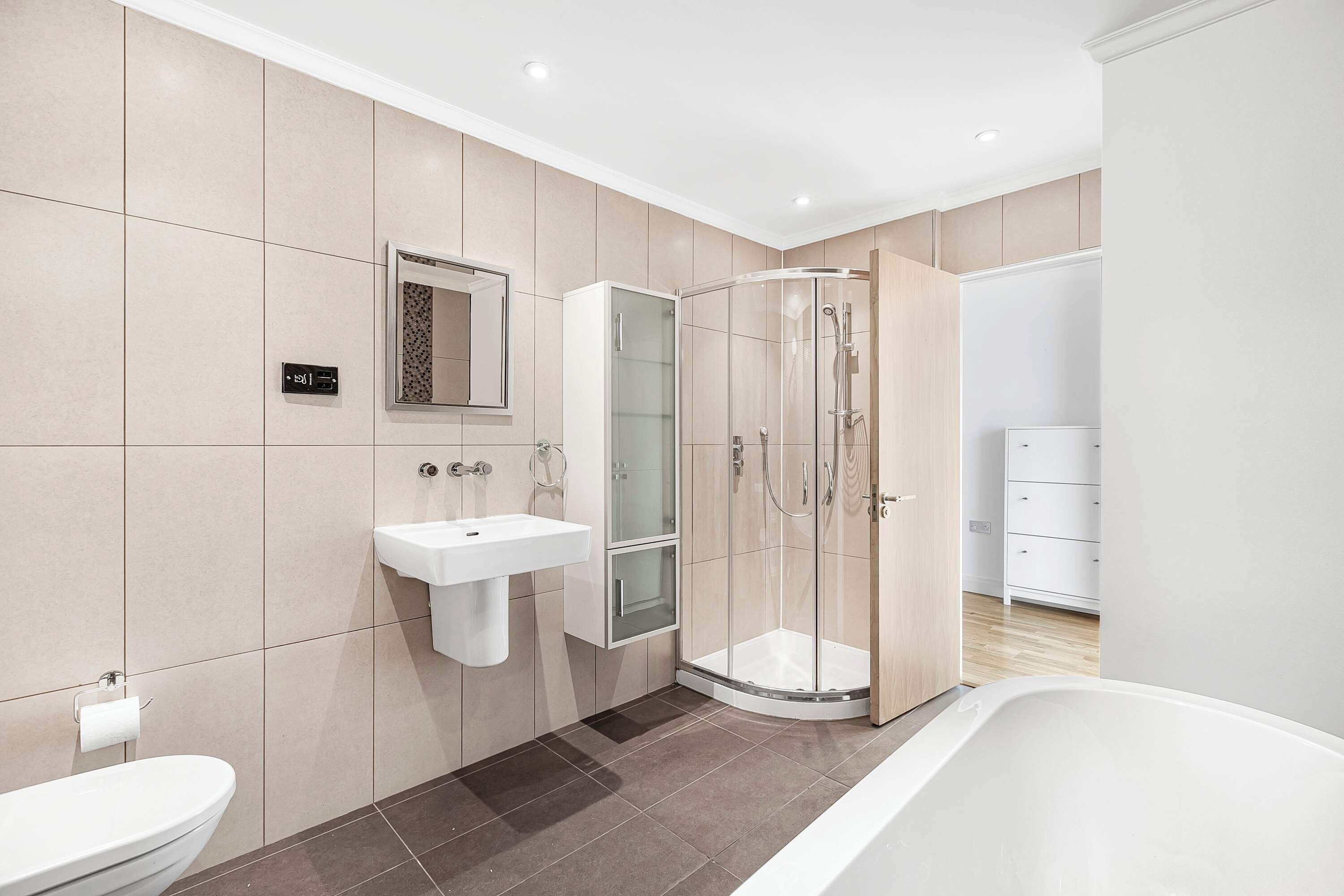 Shower, hair dryer, shampoo