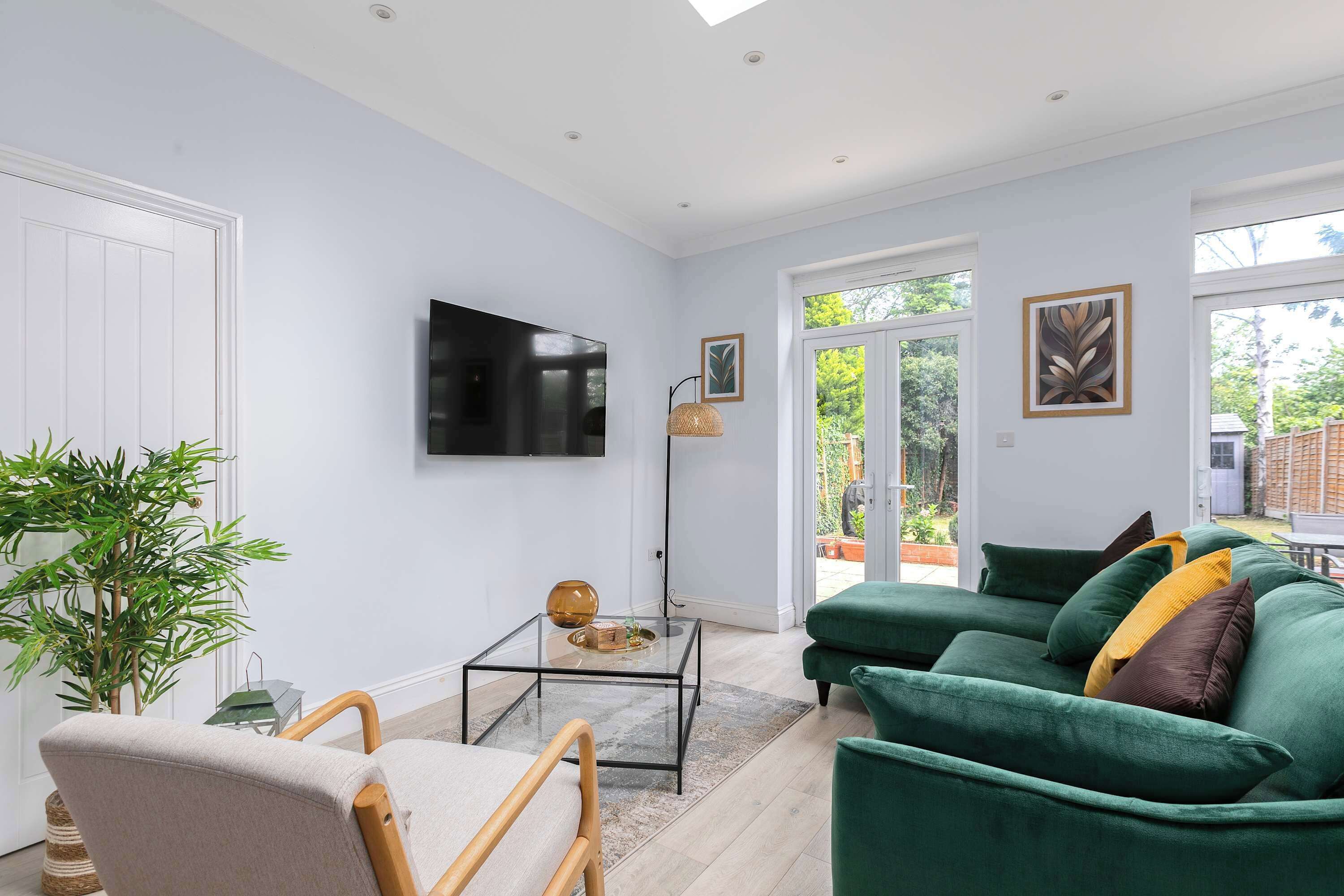 Smart TV, offices