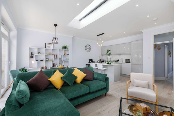 Smart TV, offices