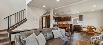 Family Rental | Pet Friendly | Dover Bay