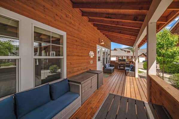 Terrace/patio - Family Rental | Pet Friendly | Dover Bay (Dover)