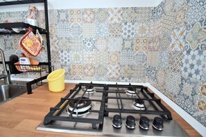 Fridge, oven