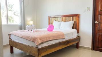 3 Schlafzimmer, BĂŒgeleisen/BĂŒgelbrett, WLAN, BettwĂ€sche