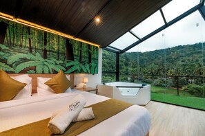 Escritorio y espacio para trabajar con laptop