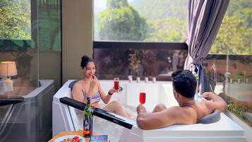 Honeymoon-Suite, Balkon, Bergblick | Eigener Whirlpool