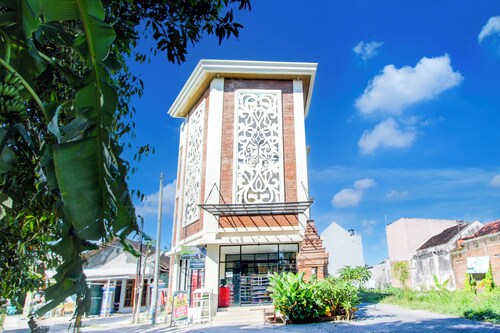 Collection O Solo near Universitas Muhammadiyah Surakarta formerly Kedaton Home