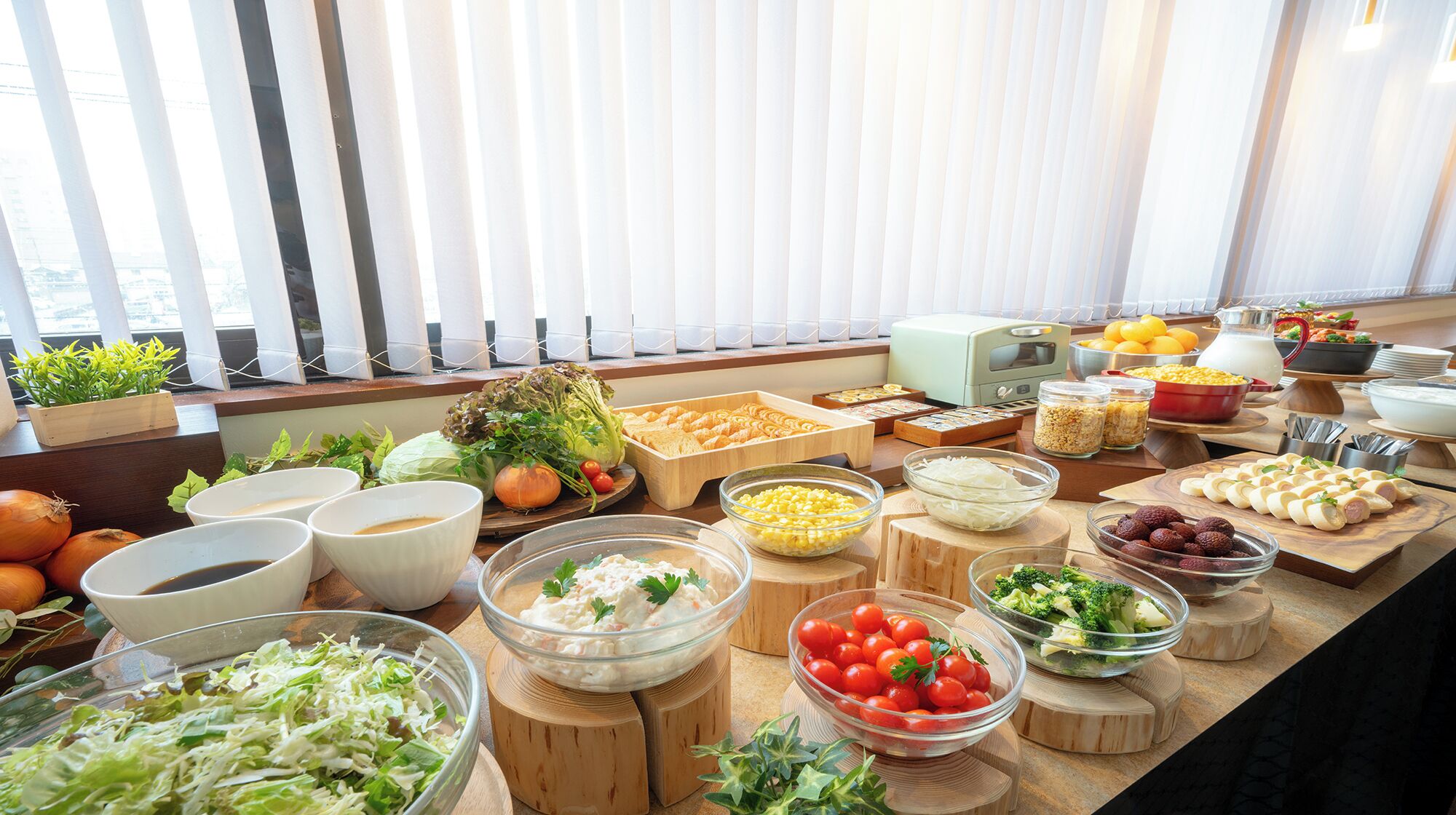 Daily buffet breakfast for a fee