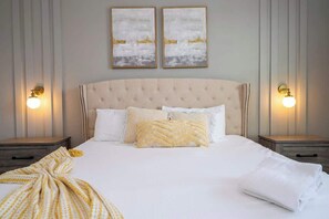 5 bedrooms, iron/ironing board, WiFi, bed sheets