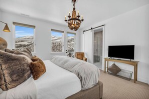 3 chambres, fer et planche à repasser, Wi-Fi gratuit, draps fournis
