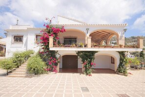 Villa | 4 bedrooms - Villa- Calas in Javea (Javea)