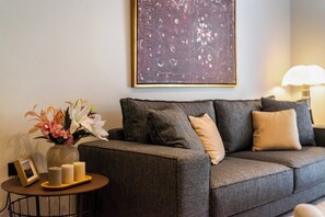 Comfort Apartment, 1 Bedroom, City View | Living area
