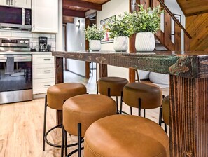 Dining - Powder to the People (Packwood)