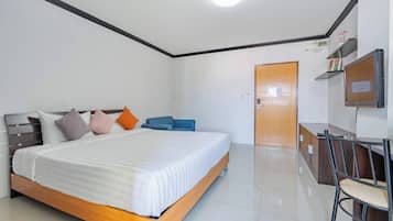 Standard Double Room | Free WiFi, bed sheets