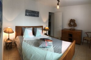 3 bedrooms, iron/ironing board, travel crib, WiFi