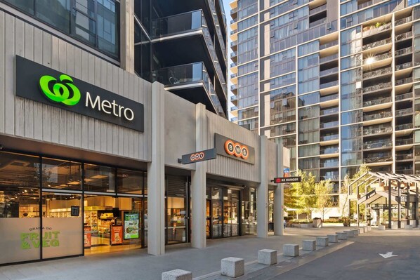 Exterior - Sleek 2-Bed Apartment with Rooftop Garden Access (Belconnen)