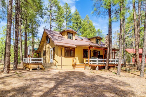 Game Room + Fireplace! Family Retreat in Pinetop
