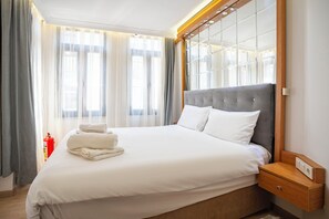 Standard Double Room | In-room safe, iron/ironing board, free WiFi - Viva Sirkeci Butik Otel (Istanbul)