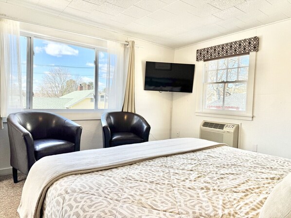 WiFi - Gallagher`s Travels Cabin Six (King) (Bar Harbor)