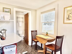 Dining - Gallagher`s Travels Cabin Six (King) (Bar Harbor)