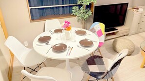 Unclassified image, 5 of 15, button - 10 minutes drive to Tokyo Disney Resort! One stop to Maihama Station, 20 minutes to Tokyo Station by train. Luxury stay for 6 people! (浦安市)