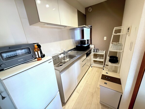 雪櫃、微波爐、爐具、咖啡機/沖茶器