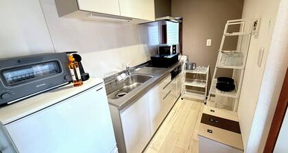 10 minutes drive to Tokyo Disney Resort! One stop to Maihama Station, 20 minutes to Tokyo Station by train. Luxury stay for 6 people!