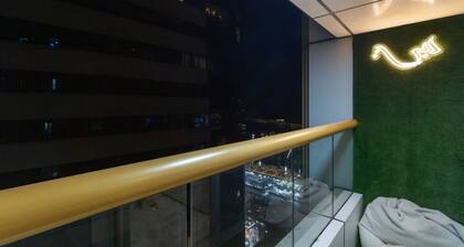 Luxurious 2 BR in the Heart of Marina l Sea View