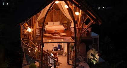 Wiwaka Big Leaf 1-bedroom lodge Bamboo in delightful Bali