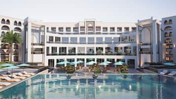 Una piscina techada, 2 piscinas al aire libre