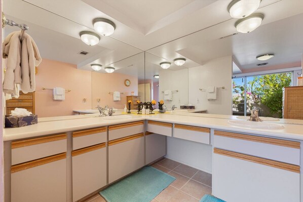 Unclassified image, 1 of 49, button