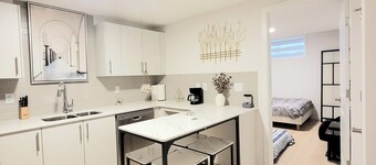 New 2Beds Suite - Close to Airport -Baby Friendly