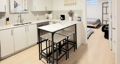 New 2Beds Suite - Close to Airport -Baby Friendly