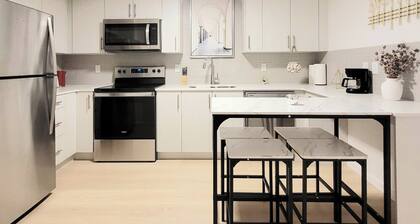 New 2Beds Suite - Close to Airport -Baby Friendly