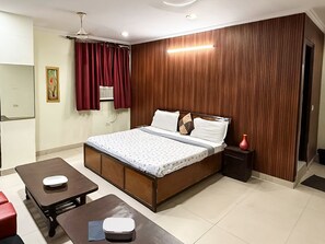 Double Room | Free WiFi - Hotel J Joy deluxe (New Delhi)