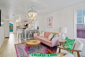 Living area - Summer Family Fun, Pet Friendly, Walk Downtown, Close to Beach, Fenced Courtyard (Lake Worth Beach)