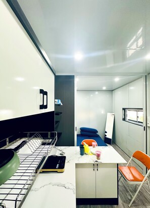 Standard Apartment, 2 Bedrooms | Private kitchen