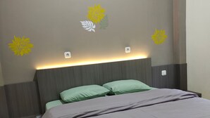 Enkeltrom – standard, byutsikt | Skrivebord, lydisolert og wi-fi (inkludert)