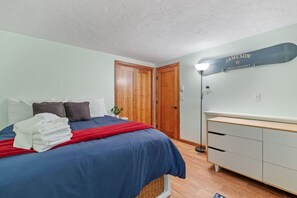 3 slaapkamers, een bureau, wifi, beddengoed