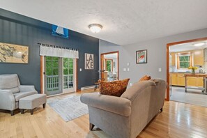 Télévision, cheminée, jeux vidéo