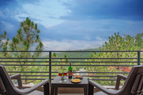 Premium Apartment, 3 Bedrooms, Balcony, Mountain View