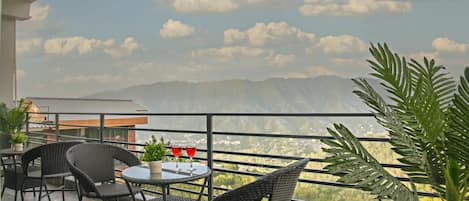 Appartamento Luxury, 3 camere da letto, balcone, vista montagna | Balcone