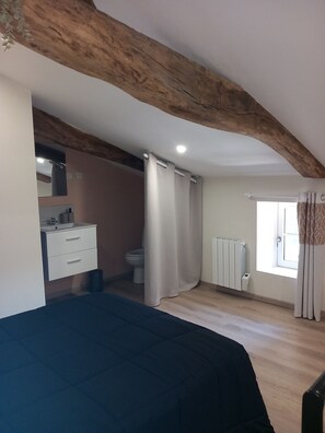 1 bedroom, WiFi, bed sheets