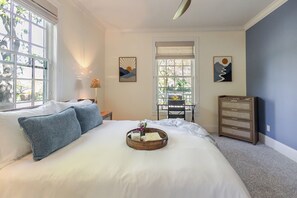 5 bedrooms, desk, iron/ironing board, free WiFi