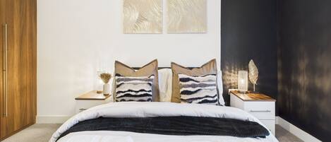 1 bedroom, iron/ironing board, free WiFi