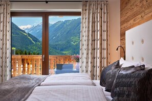 4 bedrooms, free WiFi - Chalet near Ski Lift with Garden (Neukirchen)