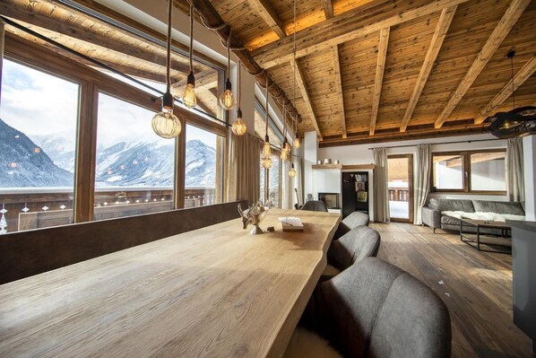 Dining - Chalet in Neukirchen with ski access (Neukirchen)