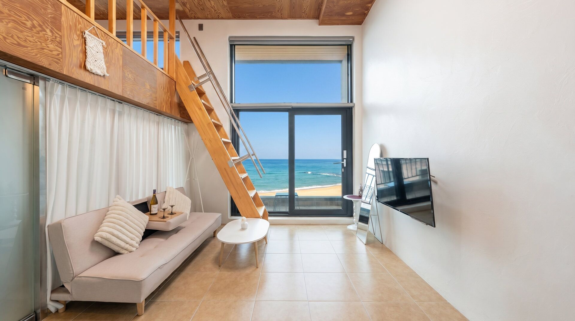 Basic-Zimmer, 1 Schlafzimmer (Room 303 (Ocean View/Spa/BBQ)) | 1 Schlafzimmer, kostenloses WLAN