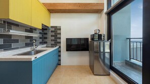 Basic Room, 1 Bedroom (Room 301 (Ocean View/Spa/BBQ)) | 1 bedroom, free WiFi - Capella Oceanview Spa Resort Goseong (Goseong)