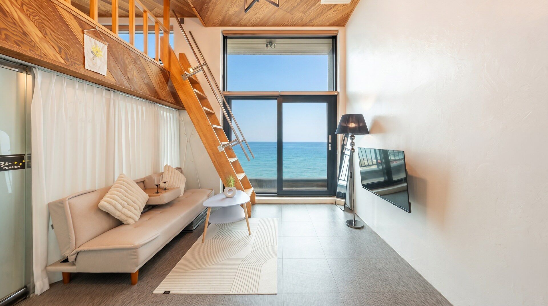 Basic-Zimmer, 1 Schlafzimmer (Room 502 (Ocean View/Spa/BBQ)) | 1 Schlafzimmer, kostenloses WLAN
